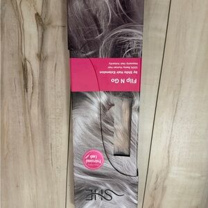 Flip N Go Hair Extension - Elegant Silver